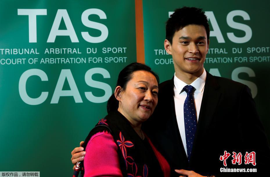 母亲节的无私守护:致C罗与孙杨母亲的温暖致敬