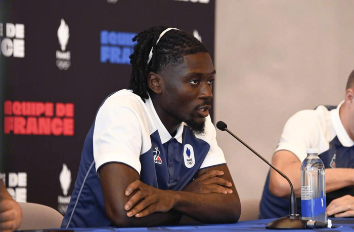 国米瞄准罗马中场科内 替换巴雷拉或恰尔汗奥卢