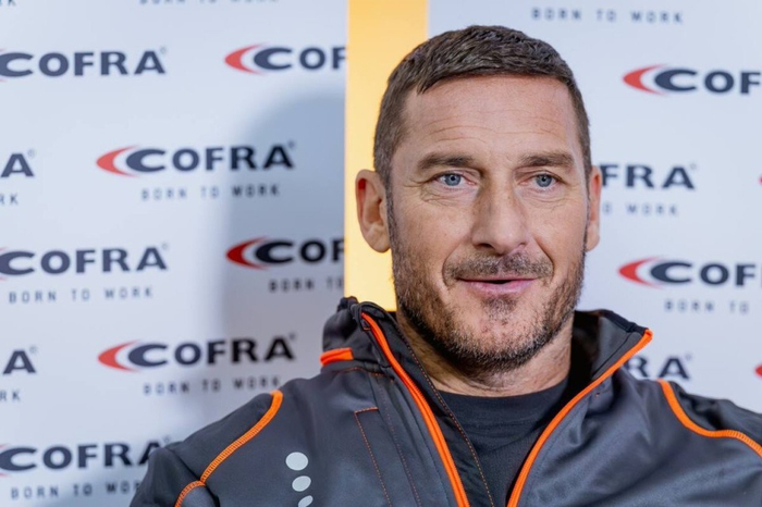 托蒂愿以总监身份回归罗马 但坚持实权要求