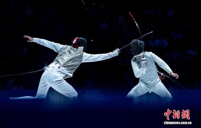 福建许杰力克江苏新星邹天一摘男子花剑个人赛