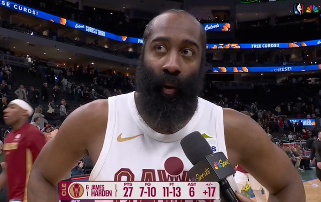 米切尔带伤砍19+8助骑士力克雄鹿