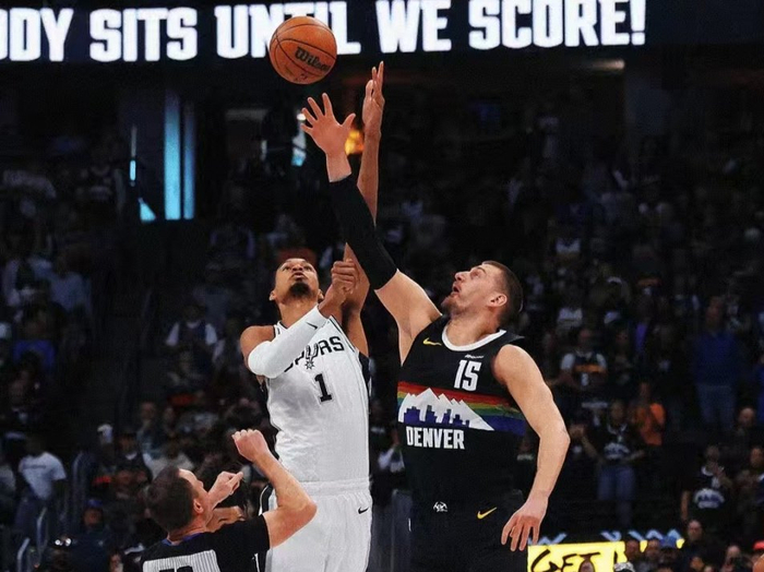 约基奇40+13助攻0失误掀翻马刺终结11连胜