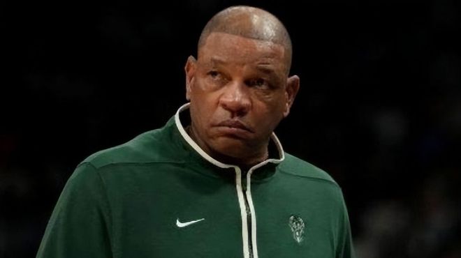 64岁名帅里弗斯宣布退休遭雄鹿拒绝，合同纠纷引