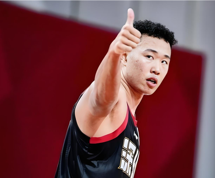 CBA年度奖项揭晓：卢伟获最佳教练 徐昕成最大黑